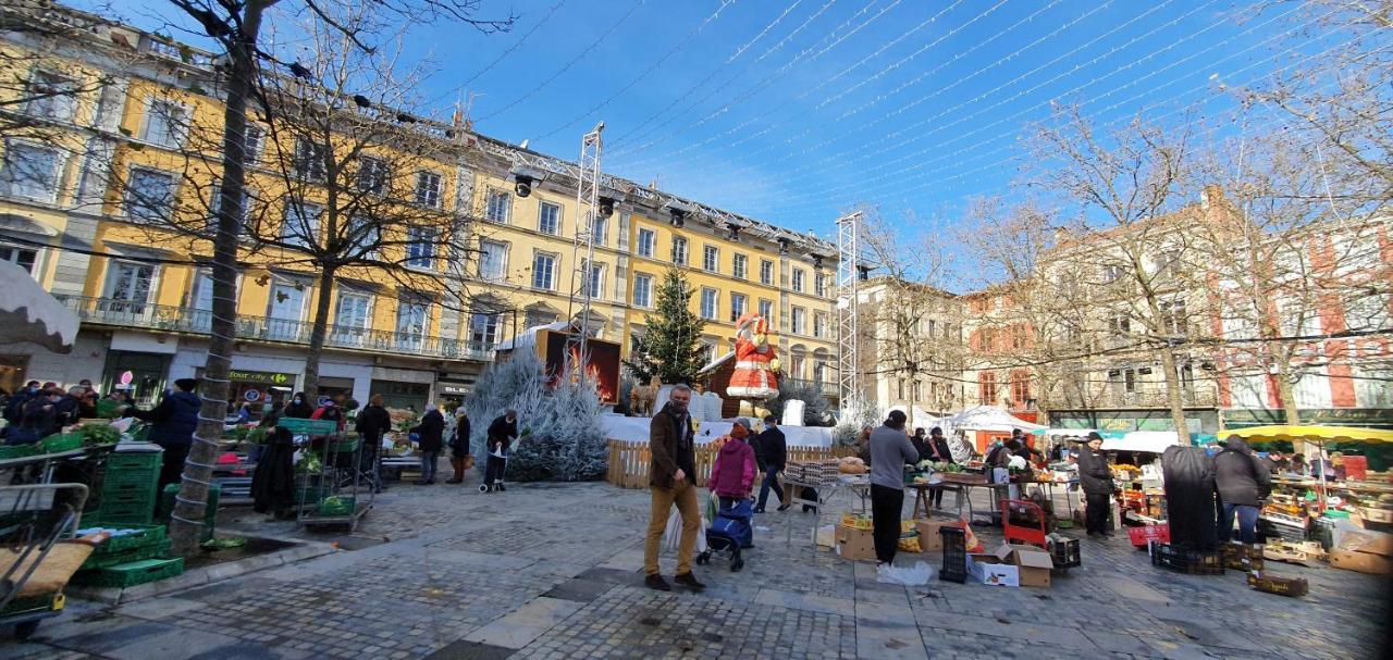 Santocha : Appartement En Plein Coeur De Ville ! Carcassonne Bagian luar foto