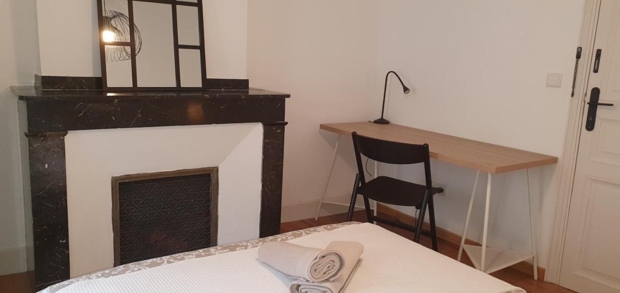 Santocha : Appartement En Plein Coeur De Ville ! Carcassonne Bagian luar foto